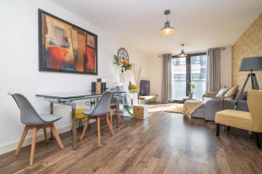 Vibrant 2 Bed 2 Bath Free Parking in Chinatown